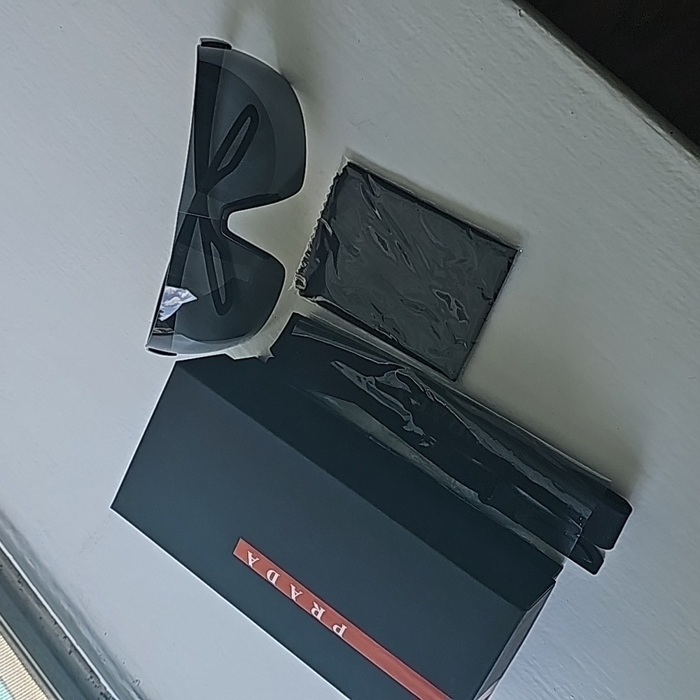 Prada Men's Sunglasses - Picture 12 of 15